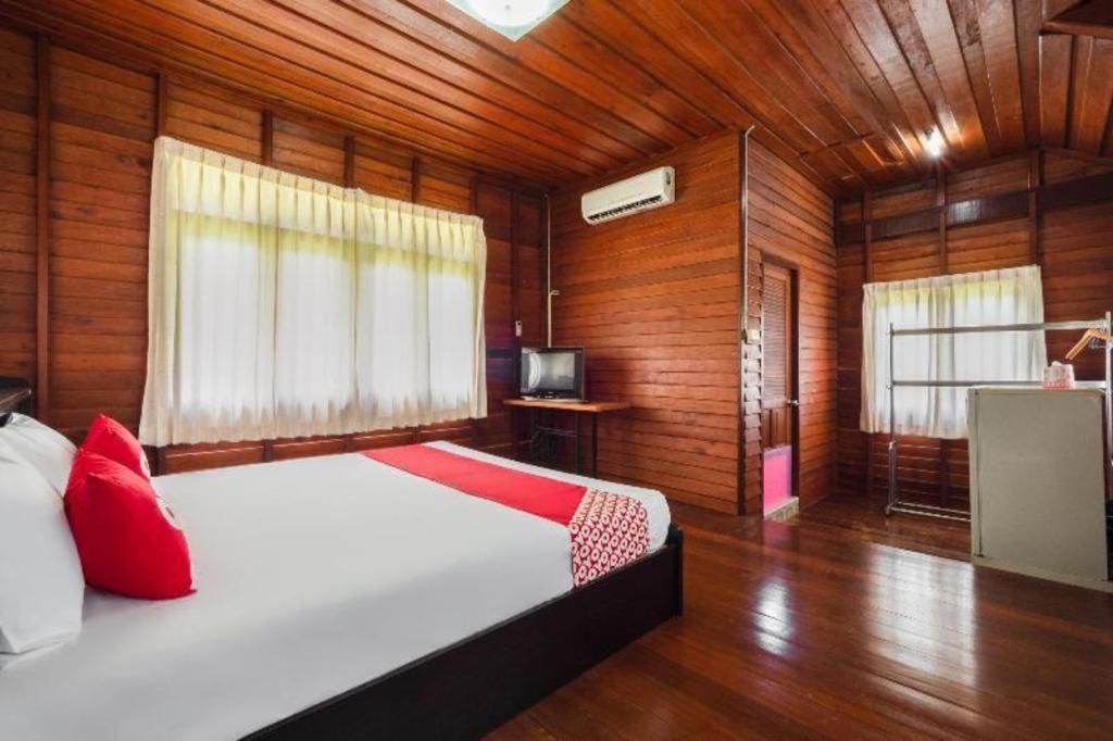 Oyo 1143 Phet Luran Thai Resort Kohchang Koh Chang Exterior photo