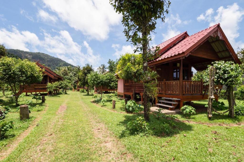 Oyo 1143 Phet Luran Thai Resort Kohchang Koh Chang Exterior photo